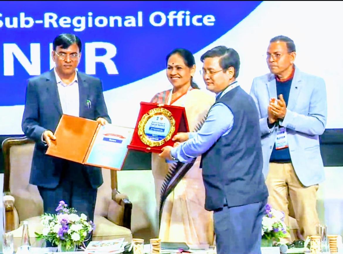 उप क्षेत्रीय कार्यालय, क.रा.बी.नि. मैसूर को 24.02.2025 को नई दिल्ली में 74वें क.रा.बी.नि. स्थापना दिवस के अवसर पर उत्कृष्ट प्रदर्शन के लिए मध्यम श्रेणी के तहत सर्वश्रेष्ठ प्रदर्शन करने वाले क.रा.बी.नि. उप क्षेत्रीय कार्यालय की श्रेणी में विजेता के रूप में सम्मानित किया गया है।